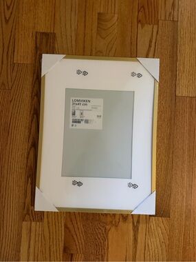 IKEA LOMVIKEN White Photo Frame with Gold Trim